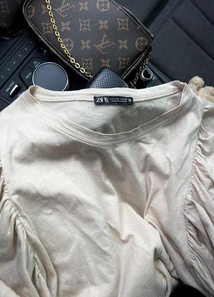 Бежева шикарна блузка футболка zara з пишними рукавами воланами7 фото