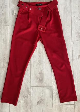 Червоні костюмні брюки1 фото