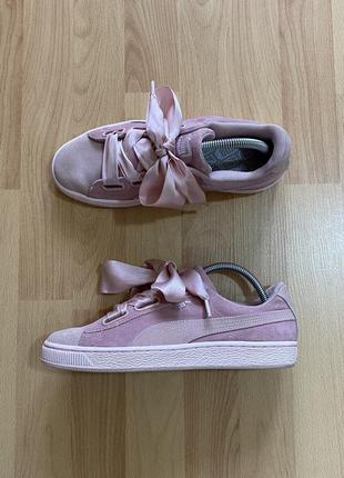 Женские кроссовки puma suede heart pebble1 фото