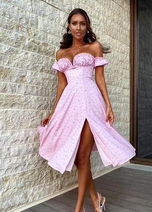 Сукня з рюшами у квіти, квіти з розрізом