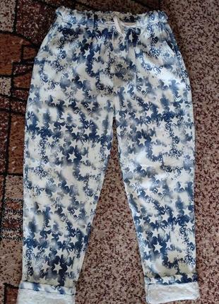 Штани, бриджі біло-блакитні із зірками