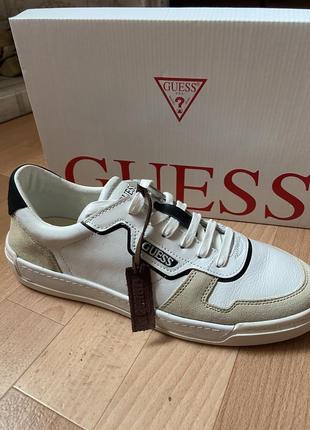 Кросівки guess