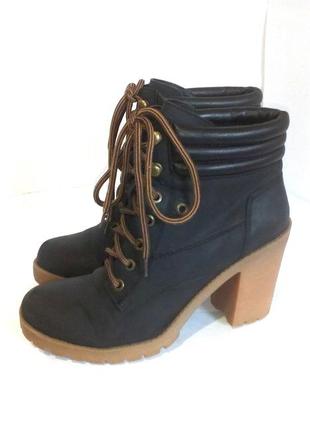 🥾 стильные демисезонные ботинки на шнуровке от бренда vox, р.40 код b4015