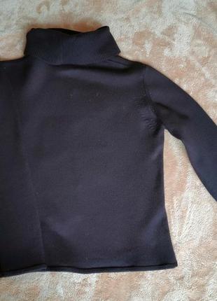 Шерстяной свитер с кожаным декором3 фото