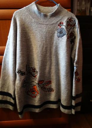 Светр з вишивкою tu 3