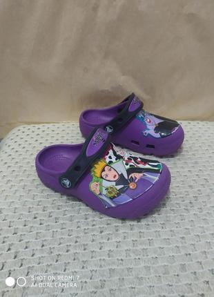 Шльопанці сланці аквашузи crocs iconic comfort disney c9