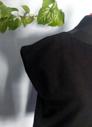 Стильна тепла лаконічна базова сукня чорного кольору2 фото
