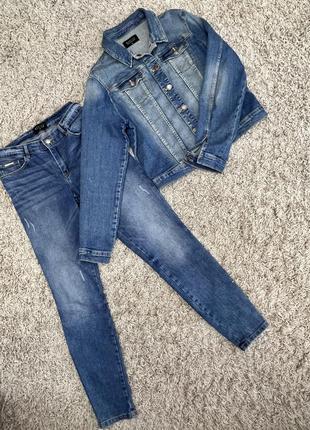 Джинсы и джинсовая курточка2 фото