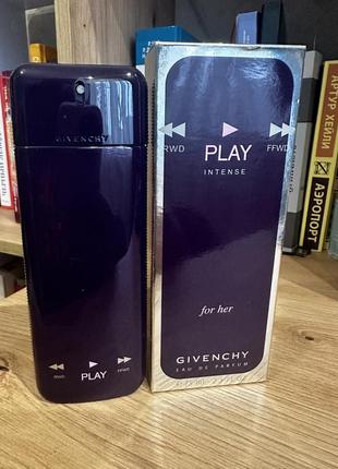 Givenchy play for her intense