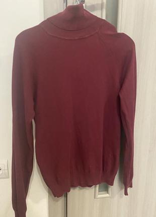 Водолазка в красном цвете