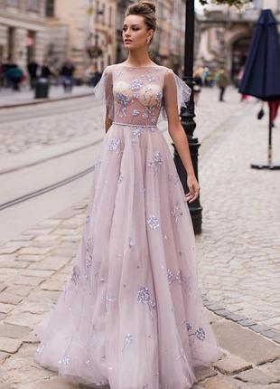 Вечернее платье