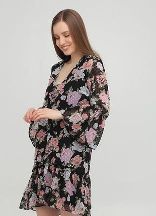 Платье женское чёрное цветочный принт короткое
