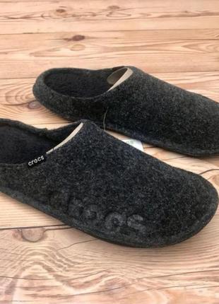 Крокс бая домашние тапцы с теплым мехом черные crocs baya slippers black10 фото