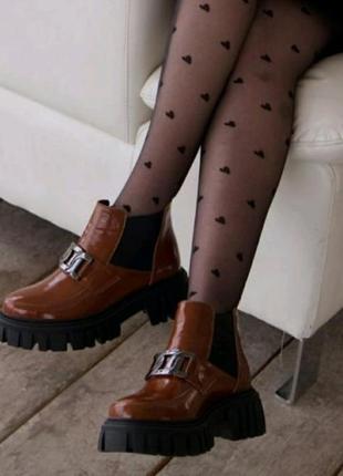 Руді лакові челсі