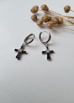 Срібні жіночі сережки (пара) сережки з підвіскою хрести з чорним камінням срібло 925 56251р 2.20г2 фото