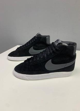 Nike blazer