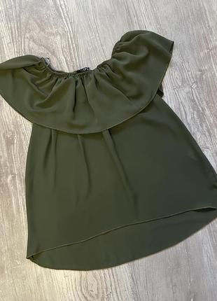 Блуза с воланами/открытыми плечами/зелёная/оливковая/хаки3 фото