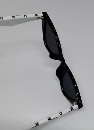 Очки в стиле valentino женские солнцезащитные кошечки узкие черно белые5 фото