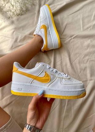 Nike air force 1 low white ‘yellow logo’