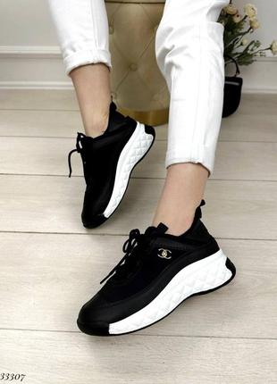 Текстильные кроссовки на шнурках