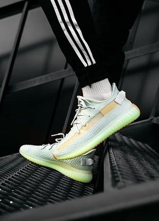 Женские кроссовки adidas yeezy boost 350 v2 hyper space / smb