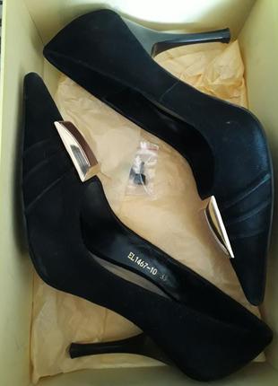 Туфли замшевые ellenka 35 р. б/у