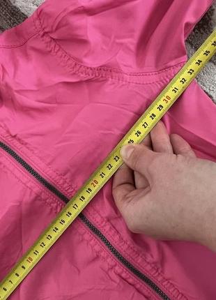 Стильный розовый бомпер. короткая куртка с резинкой. весенняя куртка ветровка для девочки. весенняя куртка с капюшоном. малиновый бомпер7 фото