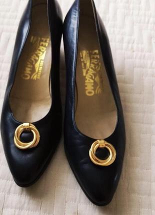 Туфлі відомого бренду long salvatore ferragamo