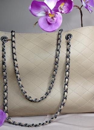 Женская объемная сумка