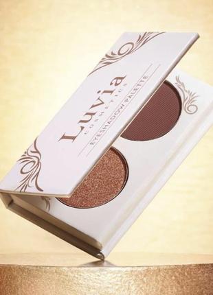Палетка тіней 2 відтінки і маленьке дзеркальце luvia cosmetics eyeshadow palette