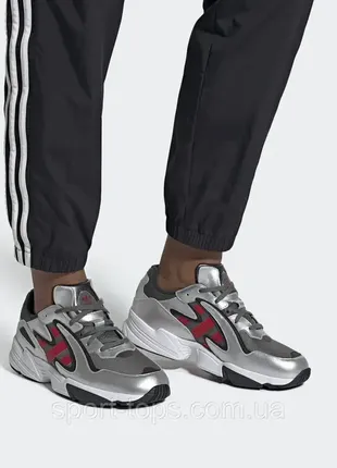 Кросівки чоловічі adidas yung-96 chasm ee72404 фото