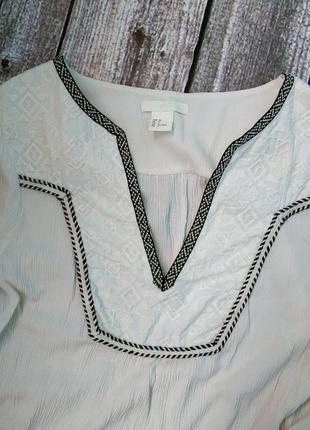 Блузка рубажная молочная с вышивкой7 фото