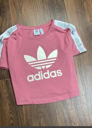 Топ футболка adidas оригінал, оверсайз