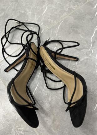 Босоніжки fashion nova