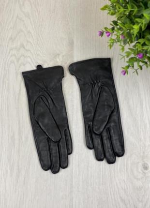 Перчатки кожаные chanel. италия