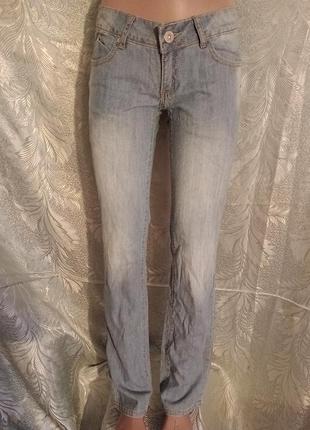 Тоненькие новые светленько голубенькие джинсы 👖 фирменные винтаж 20083 фото