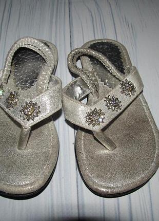 Босоніжки р 24