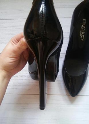 Черные лаковые кожаные туфли на высоком каблуке antonio biaggi6 фото