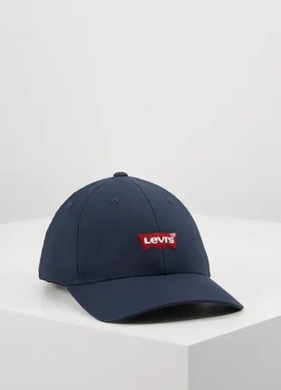 Кепка levi's