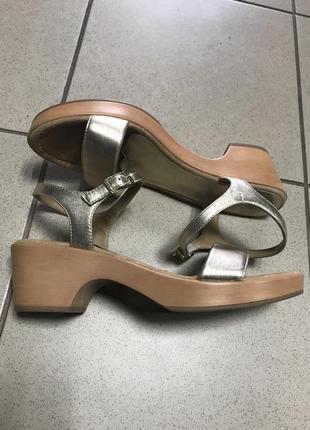 Босоножки фирменные стильные кожаные unisa размер 40