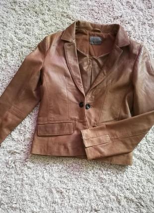 Шкіряна куртка zara
