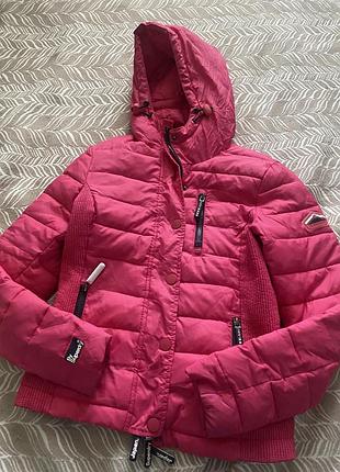 Шикарна курточка superdry