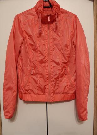 Легка куртка коралового кольору s7 фото
