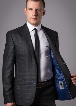 Мужской классический костюм