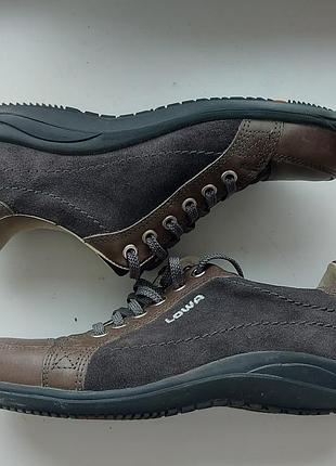 Кросівки lowa