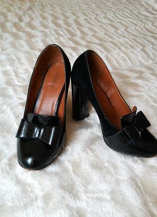 Суперські туфельки лак+ еко-замш