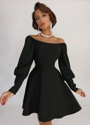 Платье черное однотонное на длинный объемный рукав с открытыми плечами стильное свободного кроя с вырезом на спине качественная