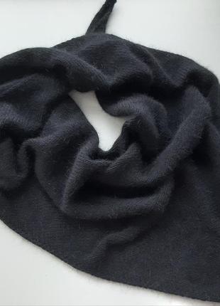 В'язана косинка бактус з ангори, пухнаста хустка, ручна робота