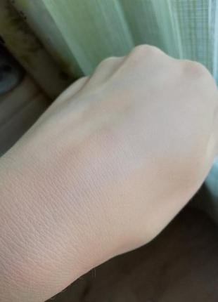 Тональный крем для лица avon "кашемир. люкс" spf 15 "оттенок beige linen"