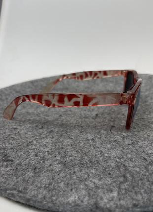 Фірмові сонцезахисні окуляри vans7 фото